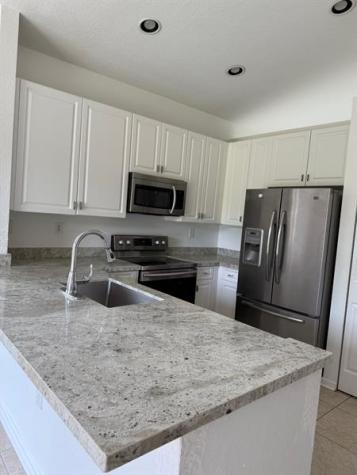 1720 NW 78 Way Pembroke Pines FL 33024