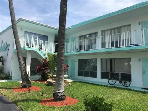 3212 NE 7th Place Pompano Beach FL 33062