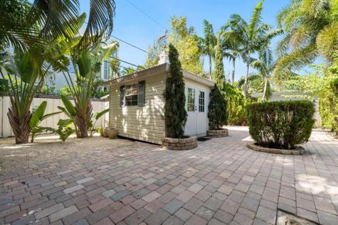609 NE 9th Avenue Fort Lauderdale FL 33304