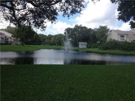 1827 Runners Way North Lauderdale FL 33068