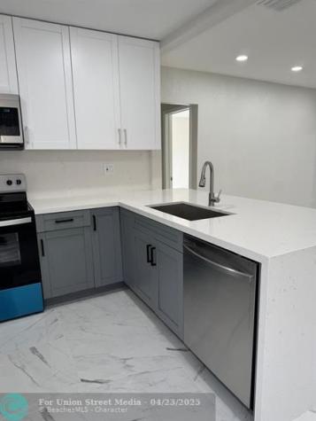 2423 Scott Street Hollywood FL 33020