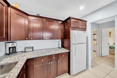 9278 Vista Del Lago F Boca Raton FL 33428