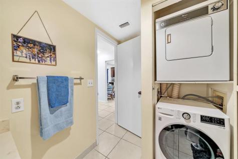 9278 Vista Del Lago F Boca Raton FL 33428
