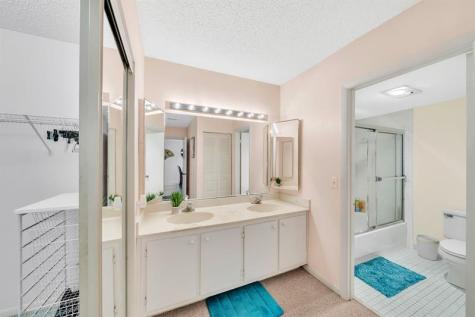 9278 Vista Del Lago F Boca Raton FL 33428