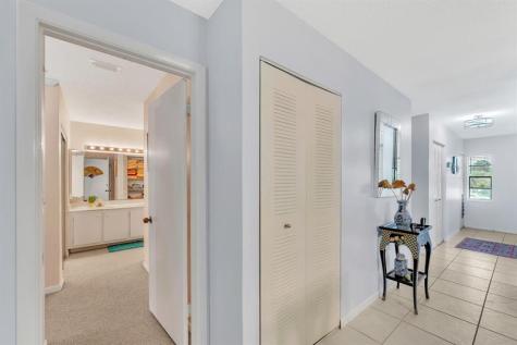 9278 Vista Del Lago F Boca Raton FL 33428