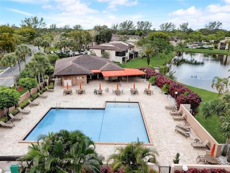 9278 Vista Del Lago F Boca Raton FL 33428