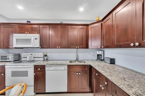 9278 Vista Del Lago F Boca Raton FL 33428