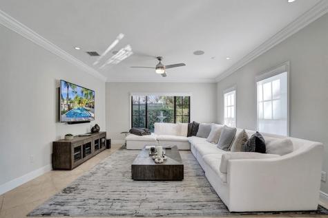73 Nurmi Drive Fort Lauderdale FL 33301