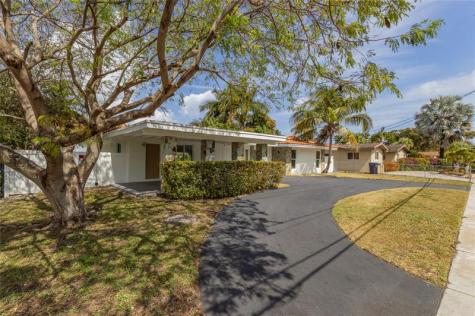 2255 NE 207th Street Miami FL 33180