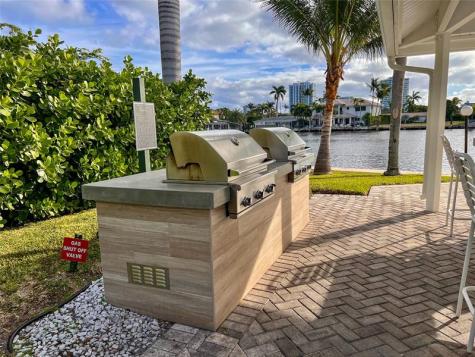 6239 Bay Club Drive Fort Lauderdale FL 33308