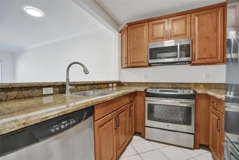 2201 SE 9th Street Pompano Beach FL 33062
