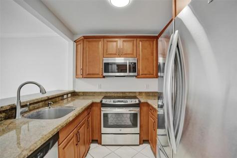 2201 SE 9th Street Pompano Beach FL 33062