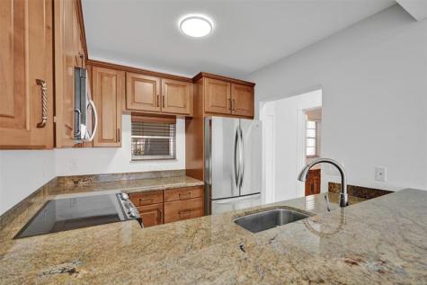 2201 SE 9th Street Pompano Beach FL 33062