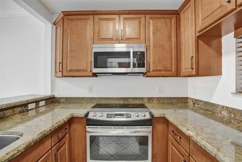 2201 SE 9th Street Pompano Beach FL 33062