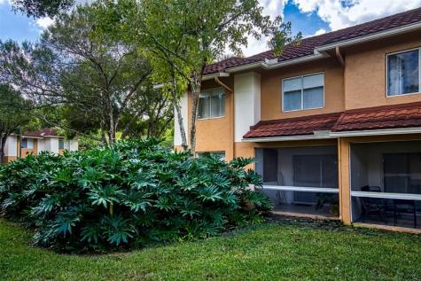 787 NW 91st Terrace Plantation FL 33324