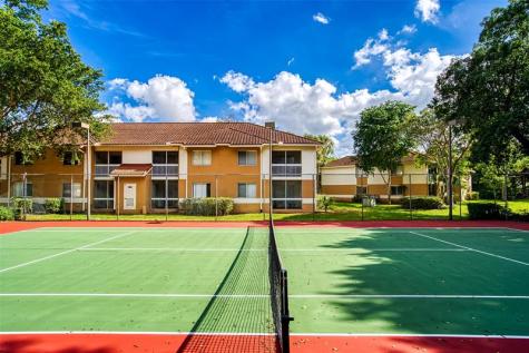 787 NW 91st Terrace Plantation FL 33324