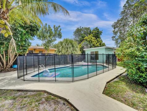 2442 Garfield Street Hollywood FL 33020