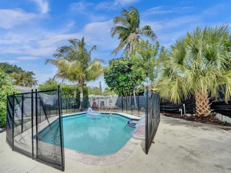 2442 Garfield Street Hollywood FL 33020