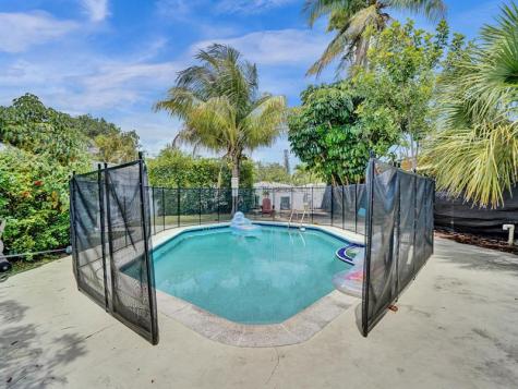 2442 Garfield Street Hollywood FL 33020