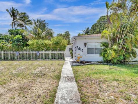 2442 Garfield Street Hollywood FL 33020