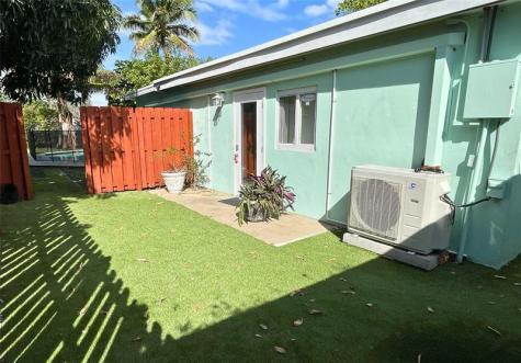 2442 Garfield Street Hollywood FL 33020