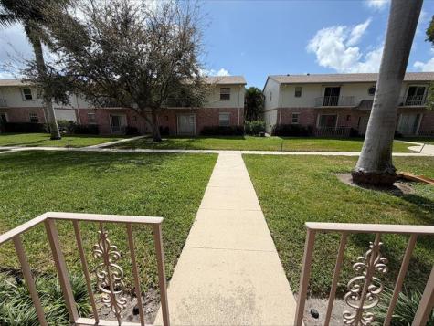 2017 S Seacrest Boulevard Boynton Beach FL 33435