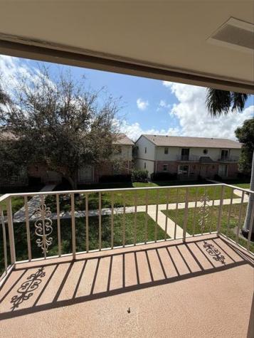 2017 S Seacrest Boulevard Boynton Beach FL 33435