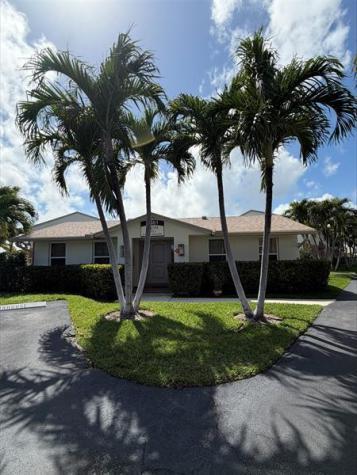 2017 S Seacrest Boulevard Boynton Beach FL 33435