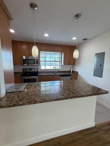 2017 S Seacrest Boulevard Boynton Beach FL 33435