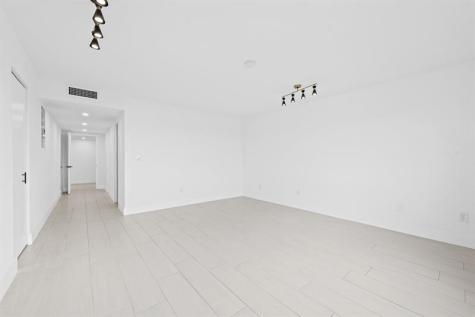 877 NE 195th Street Miami FL 33179
