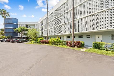 877 NE 195th Street Miami FL 33179