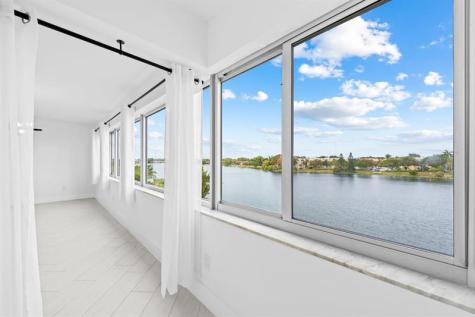 877 NE 195th Street Miami FL 33179