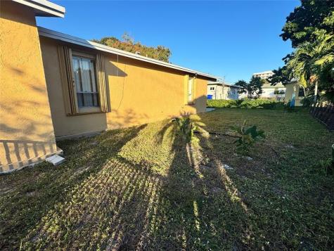 704 NW 3rd Avenue Pompano Beach FL 33060