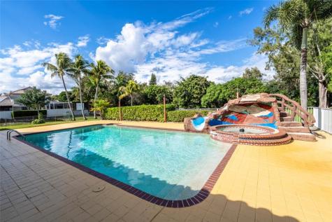 11301 SW 3rd Street Plantation FL 33325