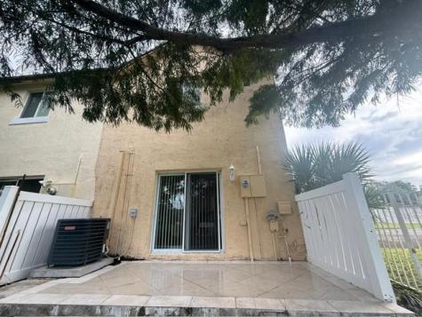 6615 Winfield Boulevard Pompano Beach FL 33063