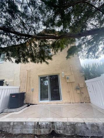 6615 Winfield Boulevard Pompano Beach FL 33063