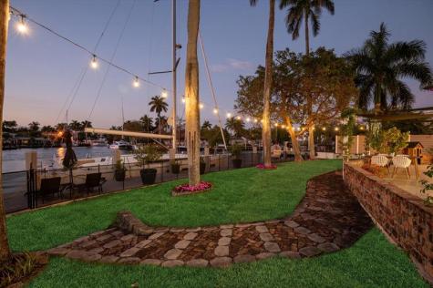 600 SW 8th Terrace Fort Lauderdale FL 33315