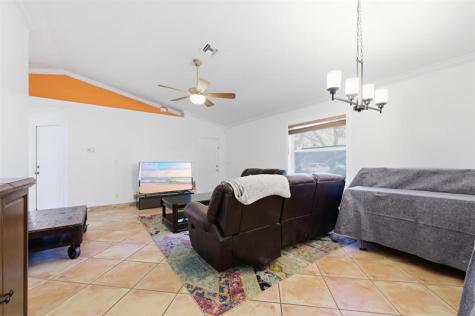 144 Buffet Key Boynton Beach FL 33426