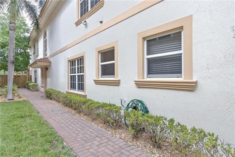 19 SE 19 Avenue Pompano Beach FL 33060