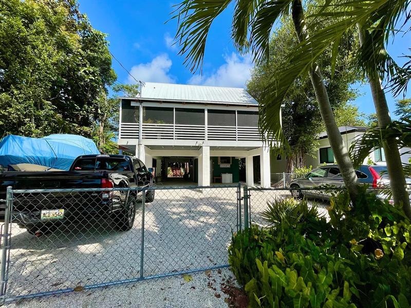 24 Bonita Avenue Key Largo FL 33037-2930