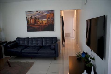 11150 Peachtree Drive Miami FL 33161