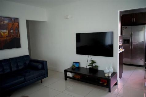11150 Peachtree Drive Miami FL 33161