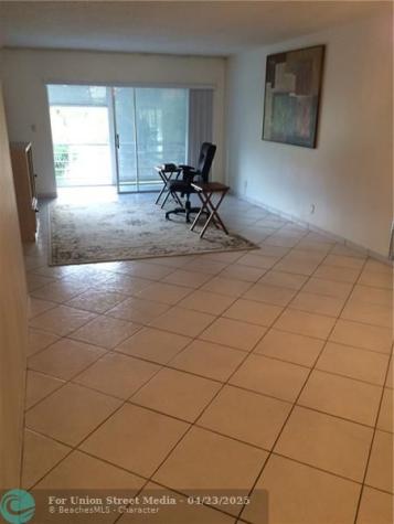 3571 Inverrary Drive Lauderhill FL 33319