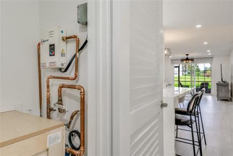 411 S Hollybrook Drive Pembroke Pines FL 33025