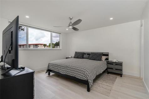 411 S Hollybrook Drive Pembroke Pines FL 33025