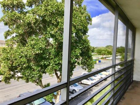 204 Preston Boca Raton FL 33434