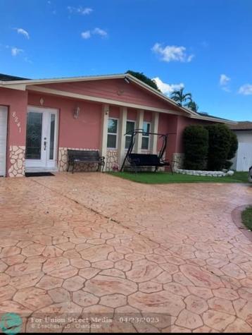 8241 SW 9th Street North Lauderdale FL 33068