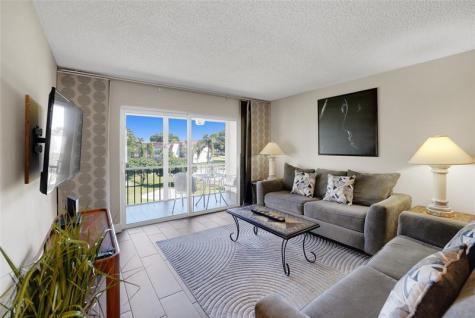 8980 S Hollybrook Boulevard Pembroke Pines FL 33025