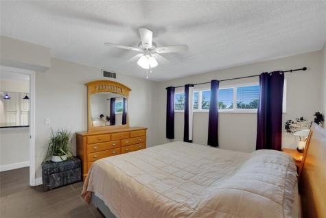 8980 S Hollybrook Boulevard Pembroke Pines FL 33025