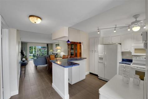 8980 S Hollybrook Boulevard Pembroke Pines FL 33025